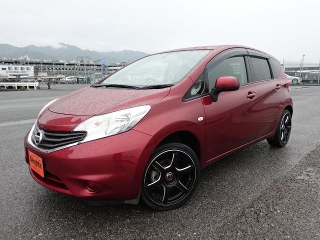 Nissan note x four