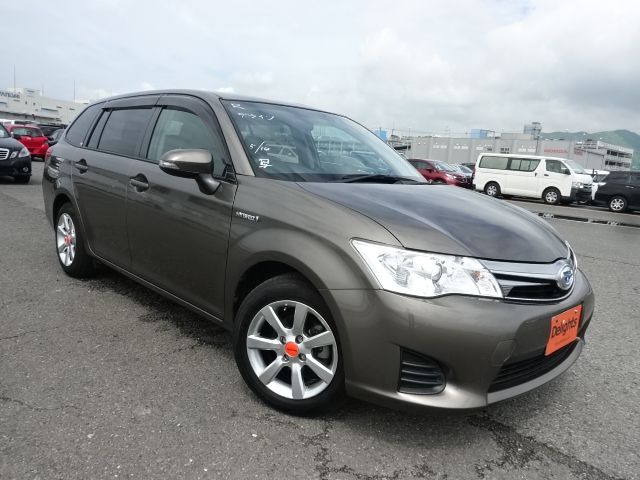 Toyota corolla fielder 2014