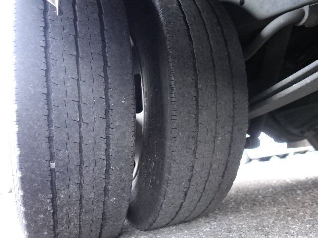 4427832