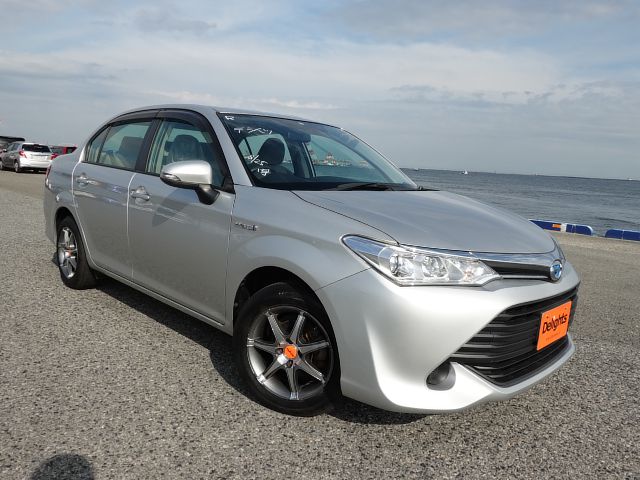 TOYOTA COROLLA AXIO HYBRID  2015/8