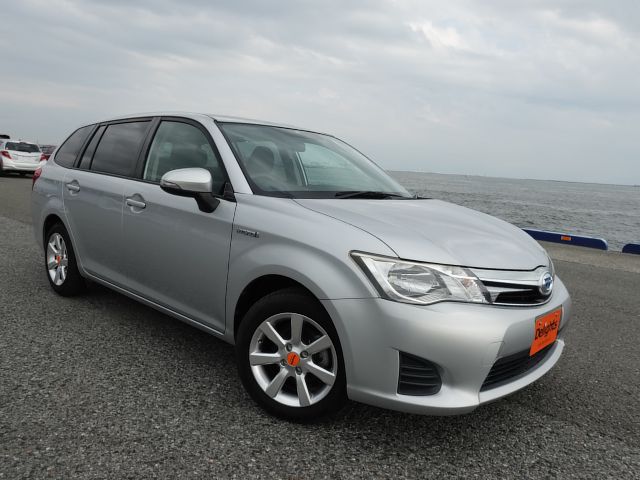 TOYOTA COROLLA FIELDER HYBRID  2015/3