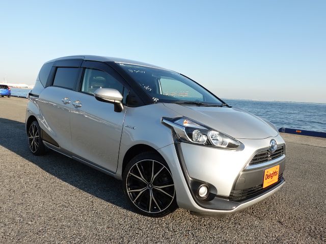 TOYOTA SIENTA HYBRID  G 2015/9
