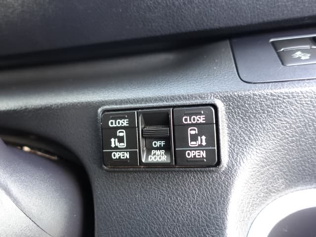 4625518