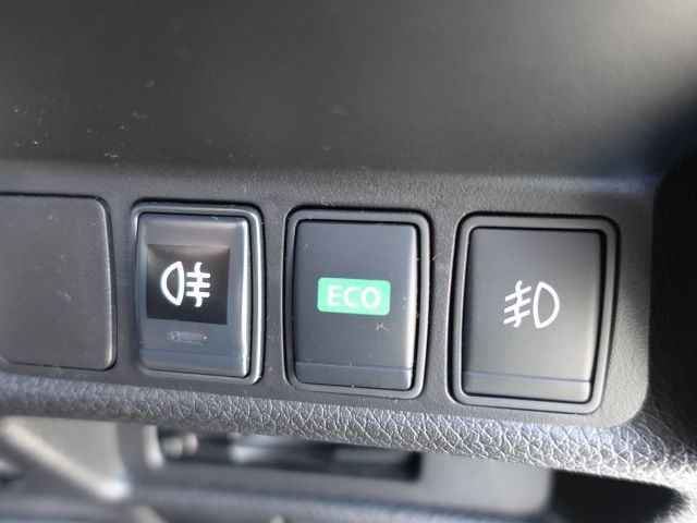 4703318