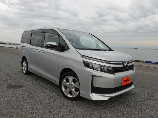 TOYOTA VOXY X C PACKAGE 2016/11