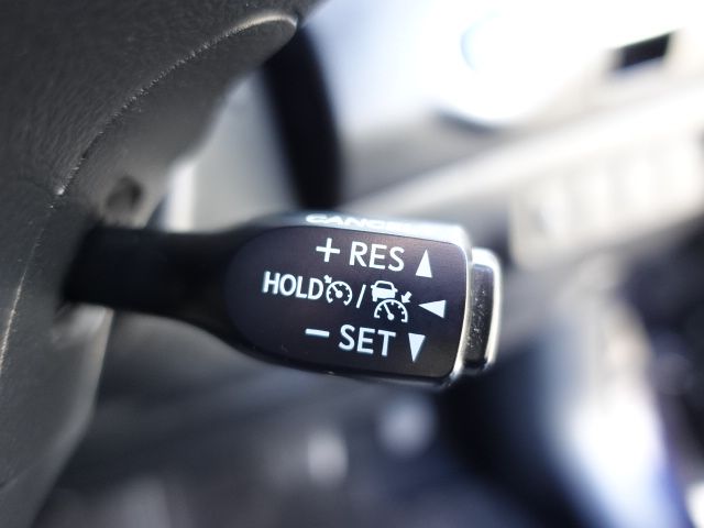 4732823