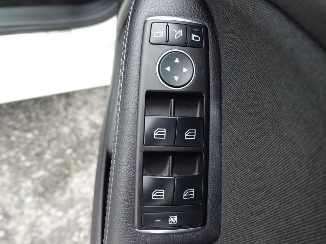 4734617