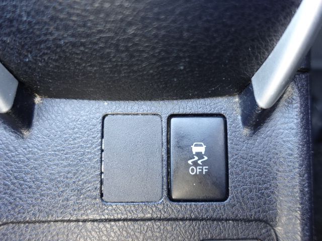 4736819