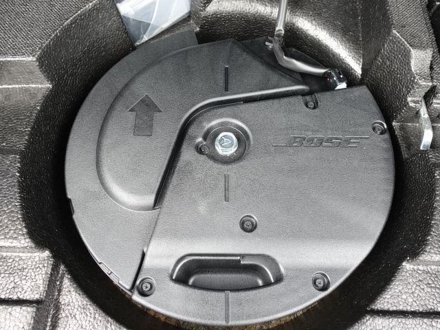4738316