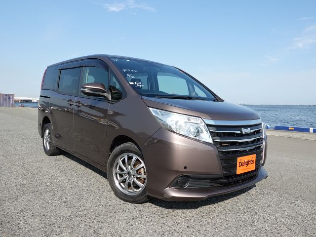 TOYOTA NOAH X 2017/1