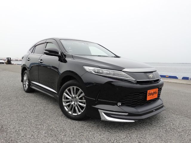 TOYOTA HARRIER PROGRESS METAL AND LEATHER PACKAGE 2017/11