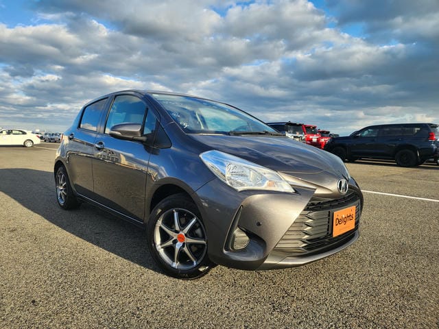 TOYOTA VITZ F 2018/11