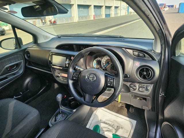 488736