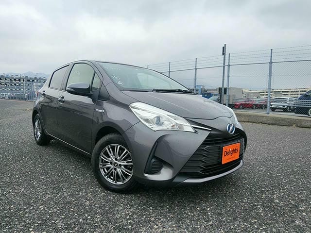 TOYOTA VITZ HYBRID F 2018/1
