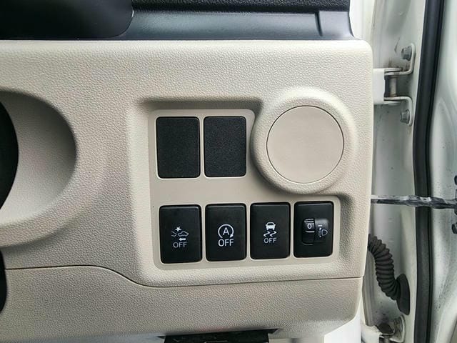 4891817