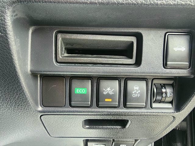 4908318