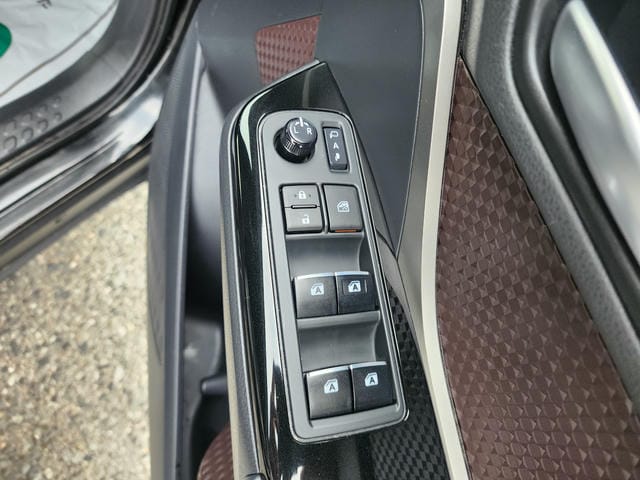4912316
