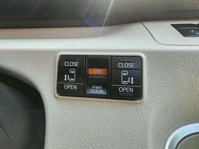 4912422
