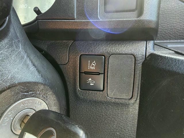 4912617
