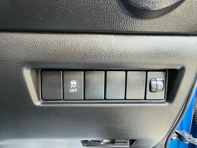 4914218
