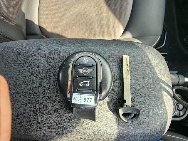 4915921