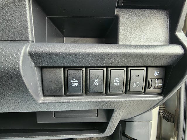 4916619