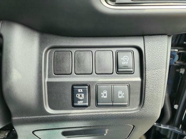 4917619