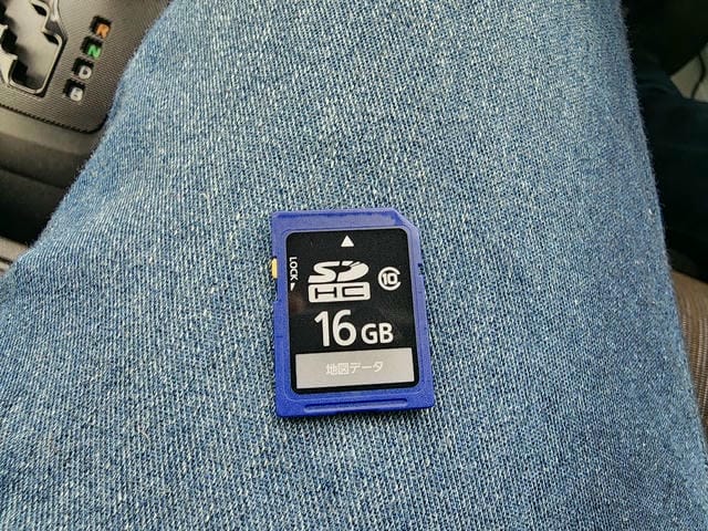 4918631