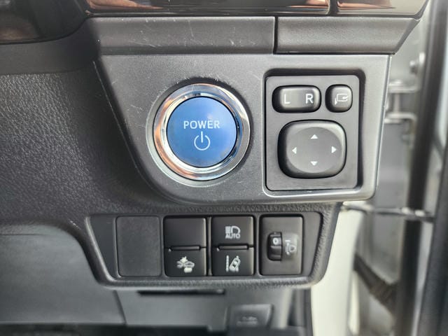4923522