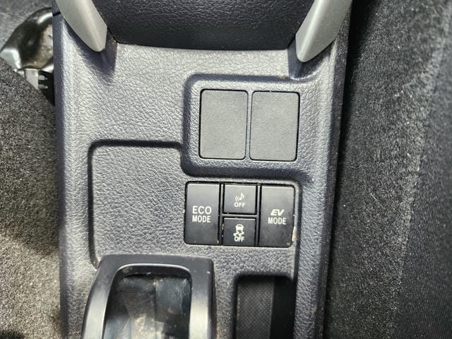 4923523