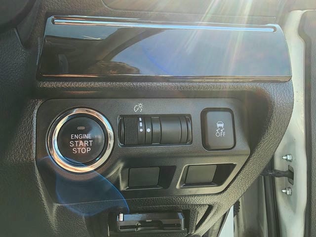 4925121