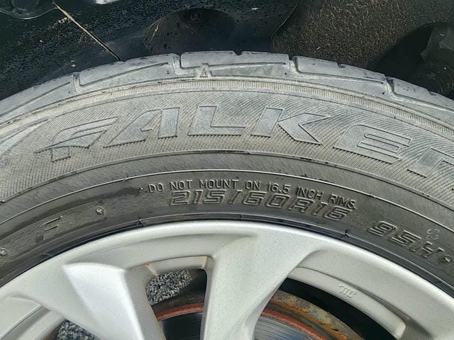 4926523