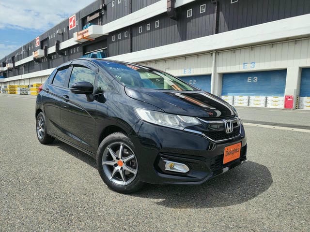 HONDA FIT 13G F COMFORTEDITION 2018/10