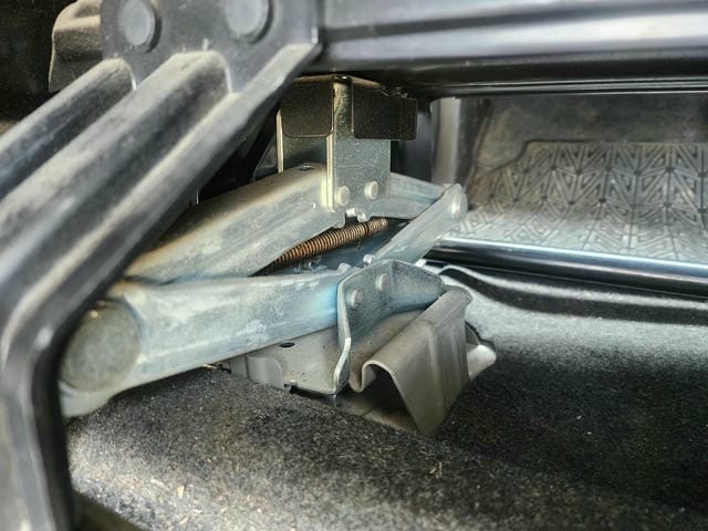 4928115