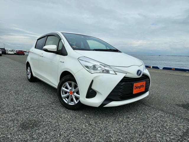 TOYOTA VITZ HYBRID F 2018/5