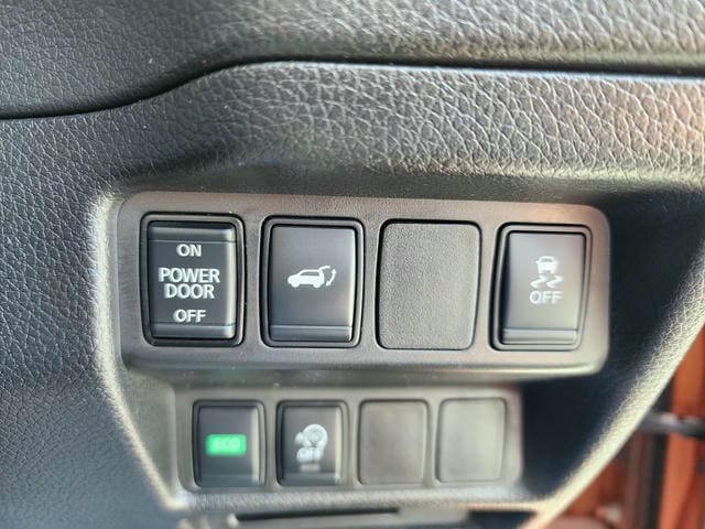 4931821