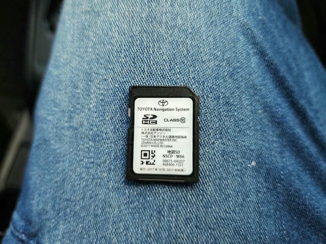 4932037
