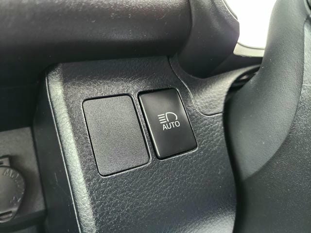 4932318