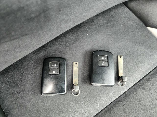 4933219