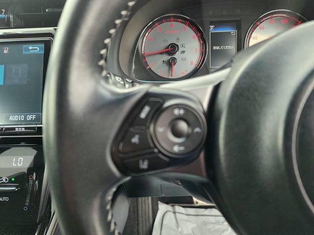 4933220