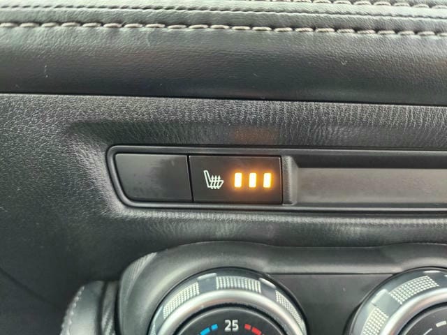 4933323