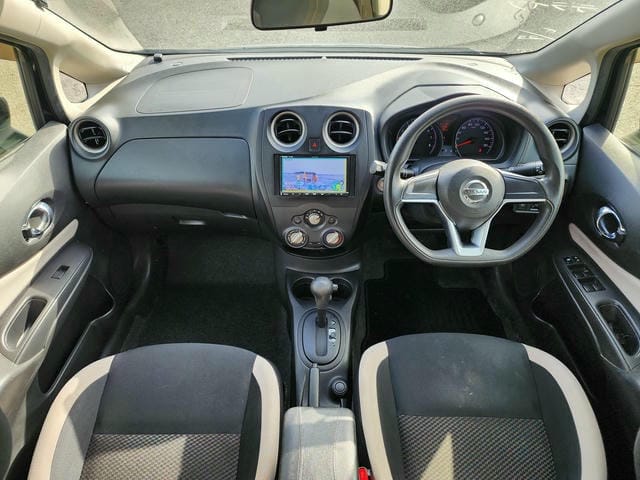 493358