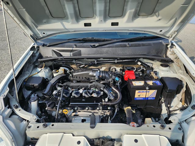 4933733