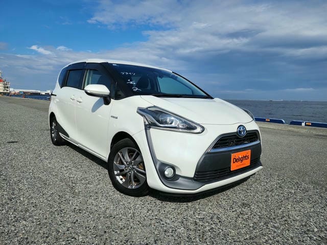 TOYOTA SIENTA HYBRID G CUERO 2018/5