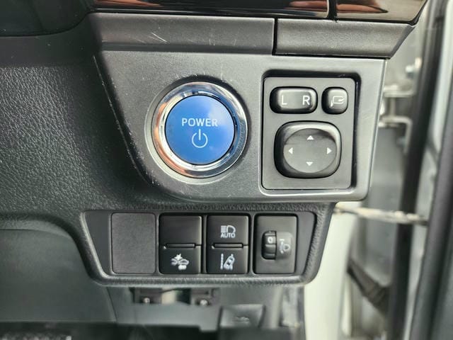 4934323