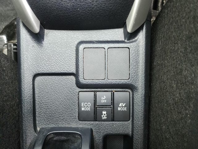 4935421