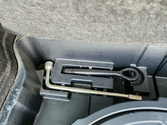 4935514