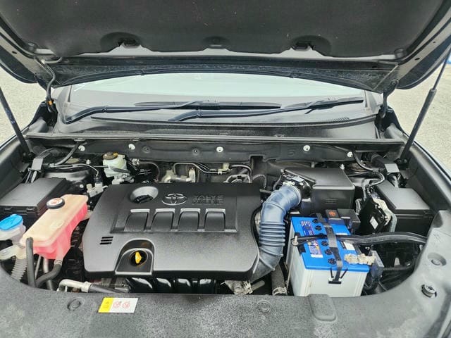 4936740