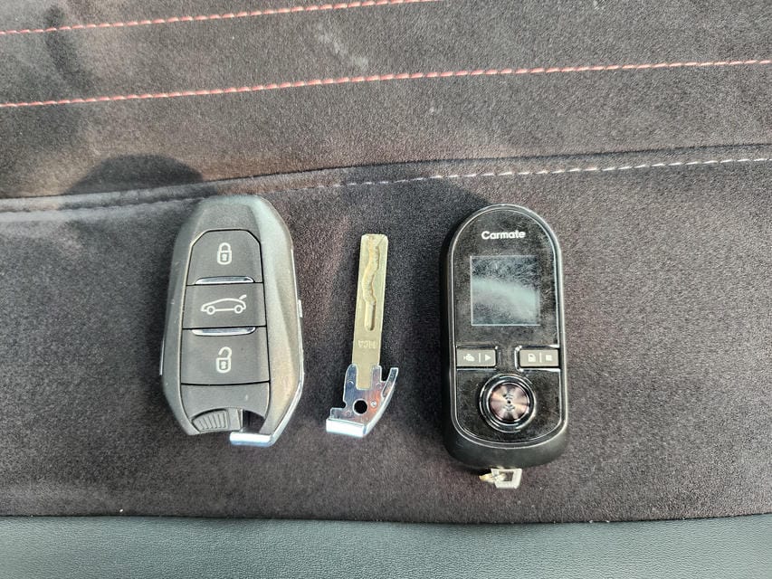 4936916