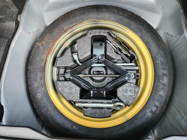 4938313